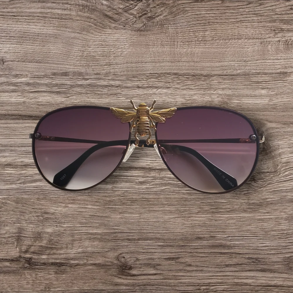 Aviator Sunglasses ~ Bee Fashion. Brown Tinted Lenses